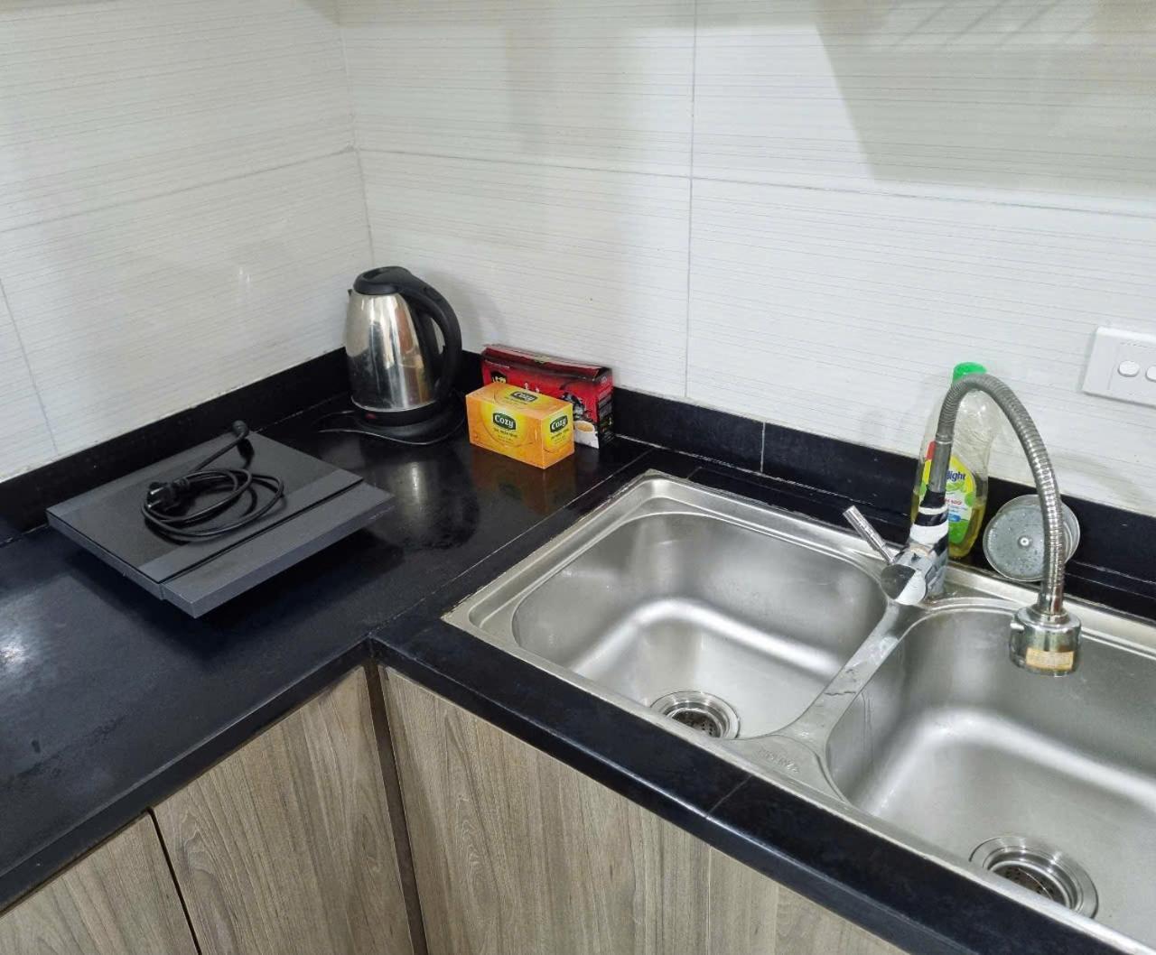 The Mini Apartment Includes Breakfast Ханой Экстерьер фото
